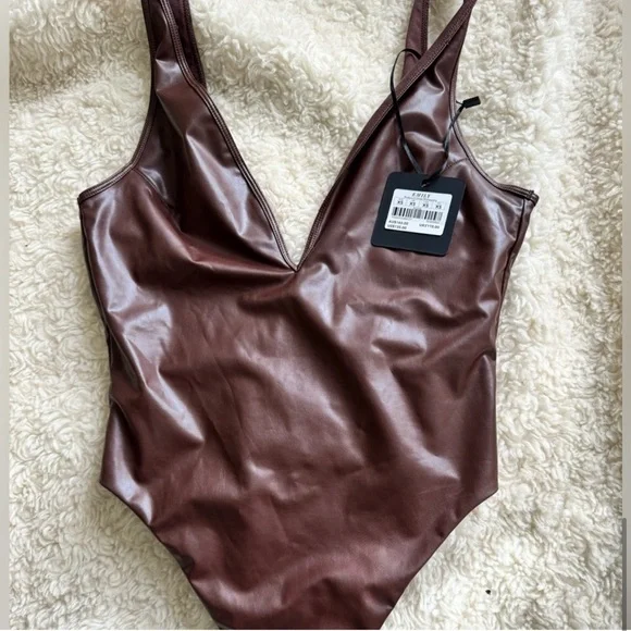 Honey Birdette Emily 🤎🤎Bodysuit Deep
Mahogany 🤎🤎XS - Picture 6 of 6